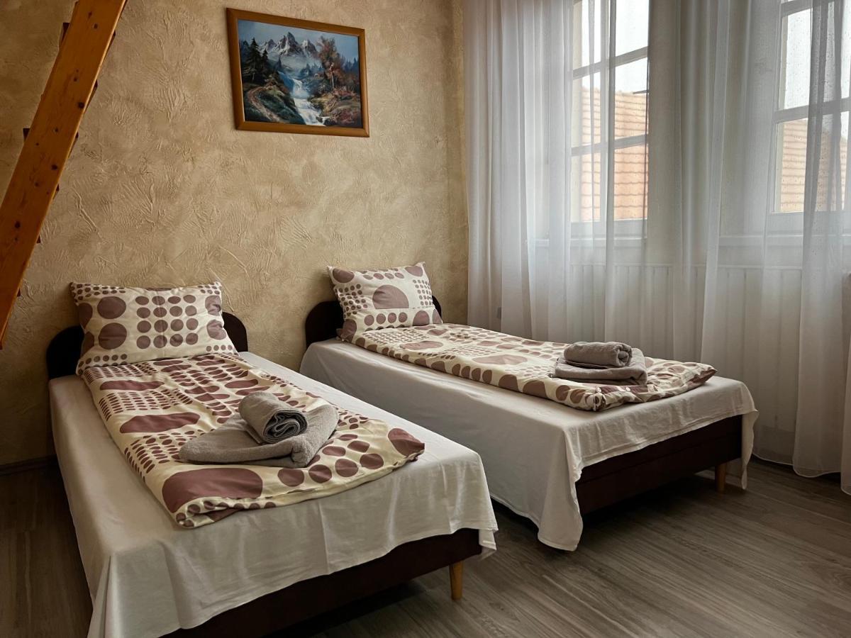 Origo Vendeghaz 2 Apartment Sarospatak Luaran gambar
